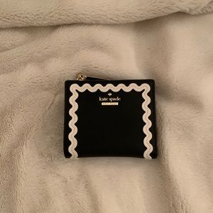 kate spade ♠️ wallet - small